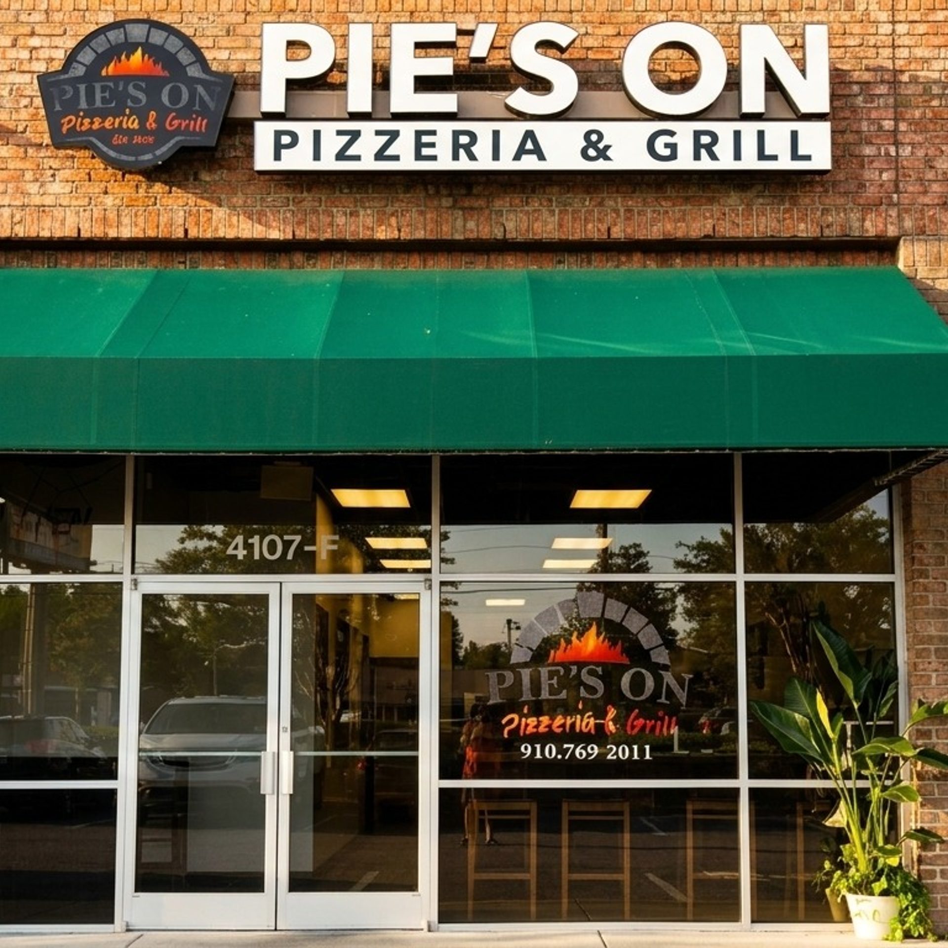 Visit Pie’s On Pizzeria & Grill